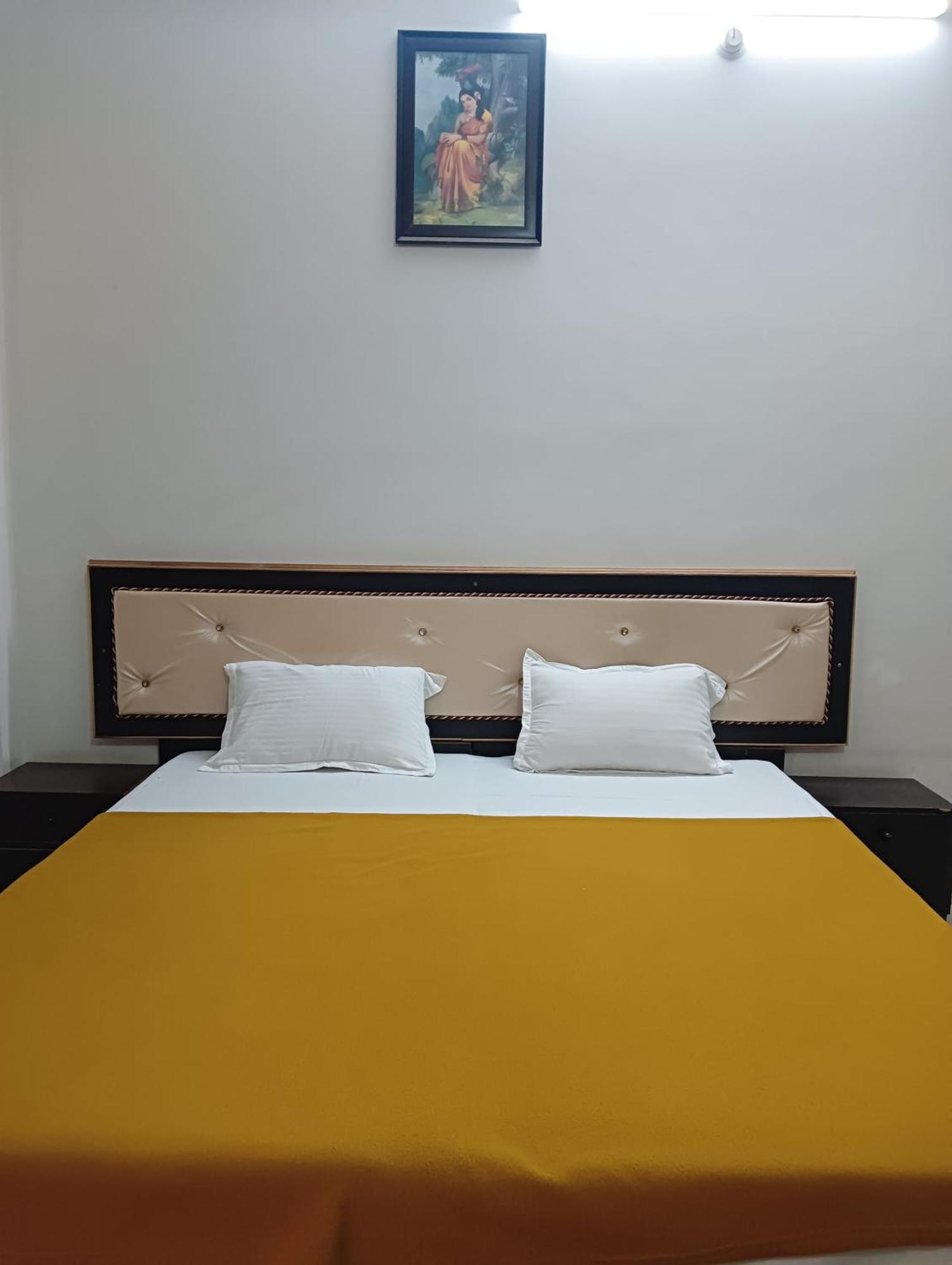 Varuna Palace Varanasi , Near Mandir & Ghat'S Экстерьер фото